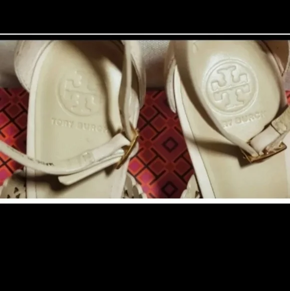 Tory Burch Laser Cut Sandal Heels In Box Size 9 - Picture 6 of 10